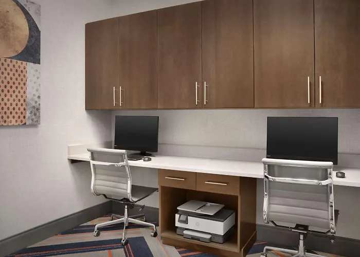 Hampton Inn & Suites Williston