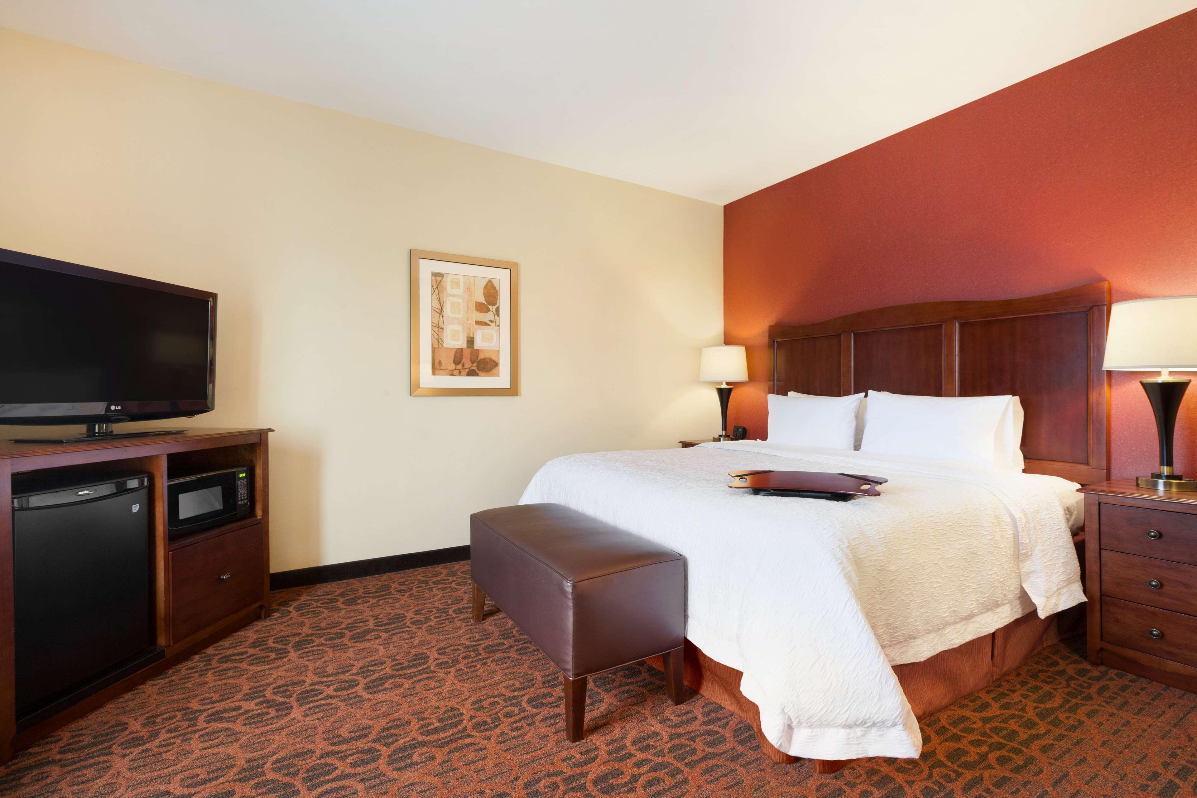 Hampton & Hotel Williston