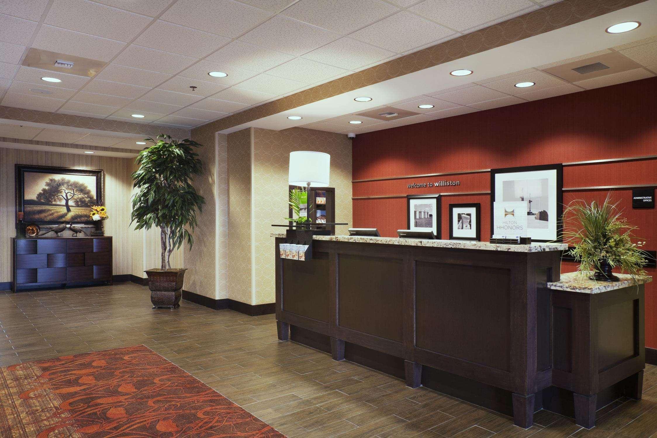 Hotel Hampton &