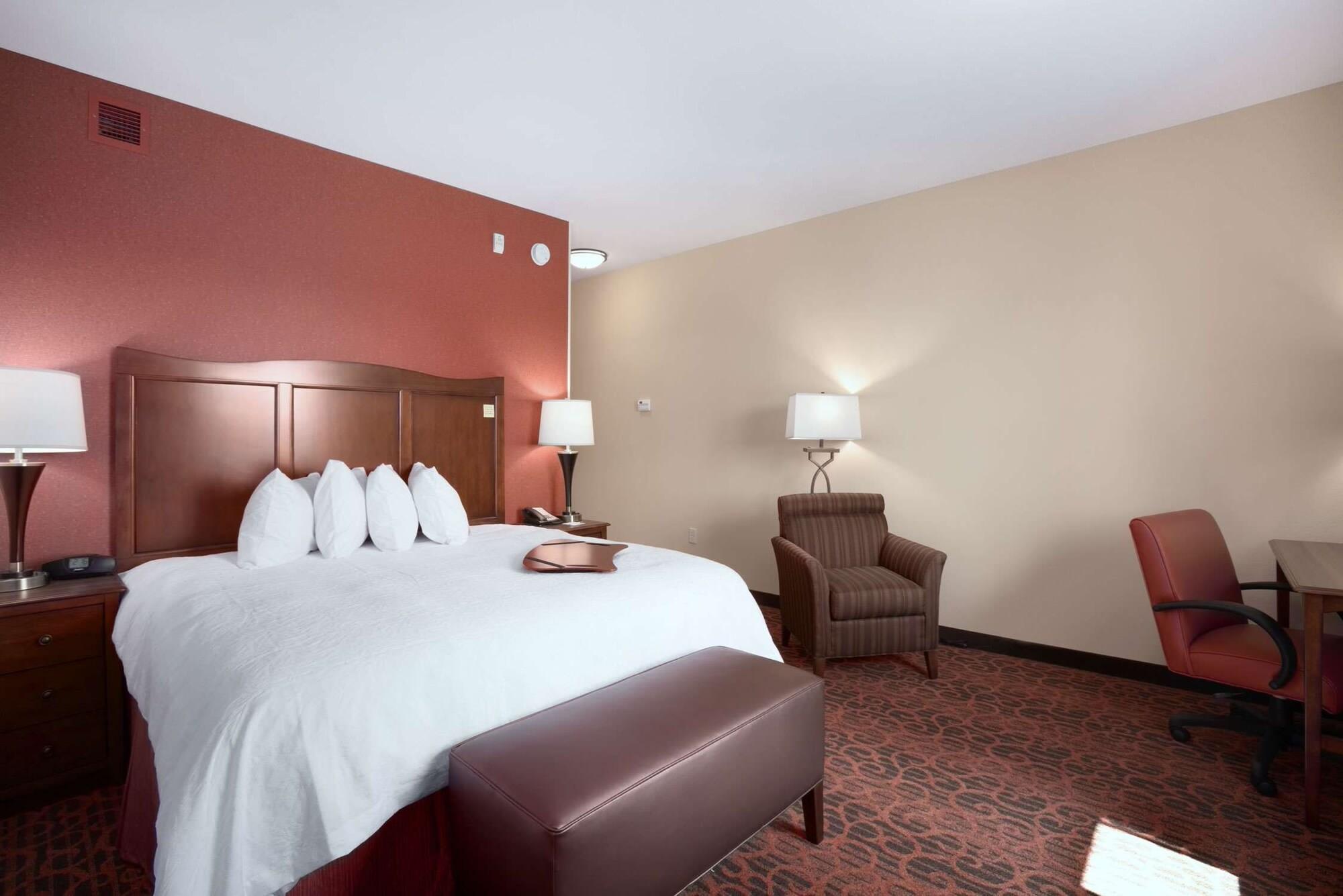 Hampton & Hotel 3*