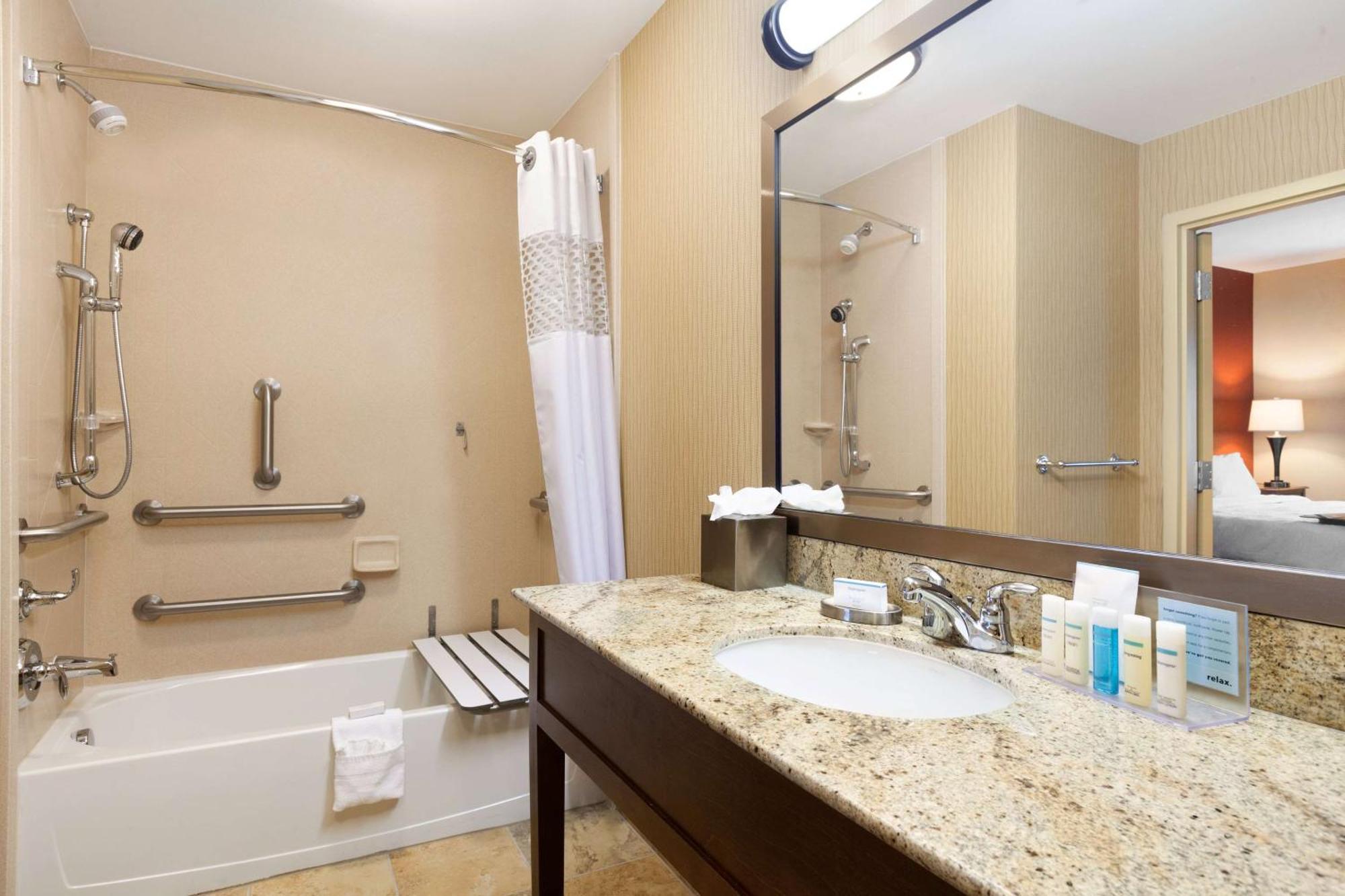 Hotel Hampton &