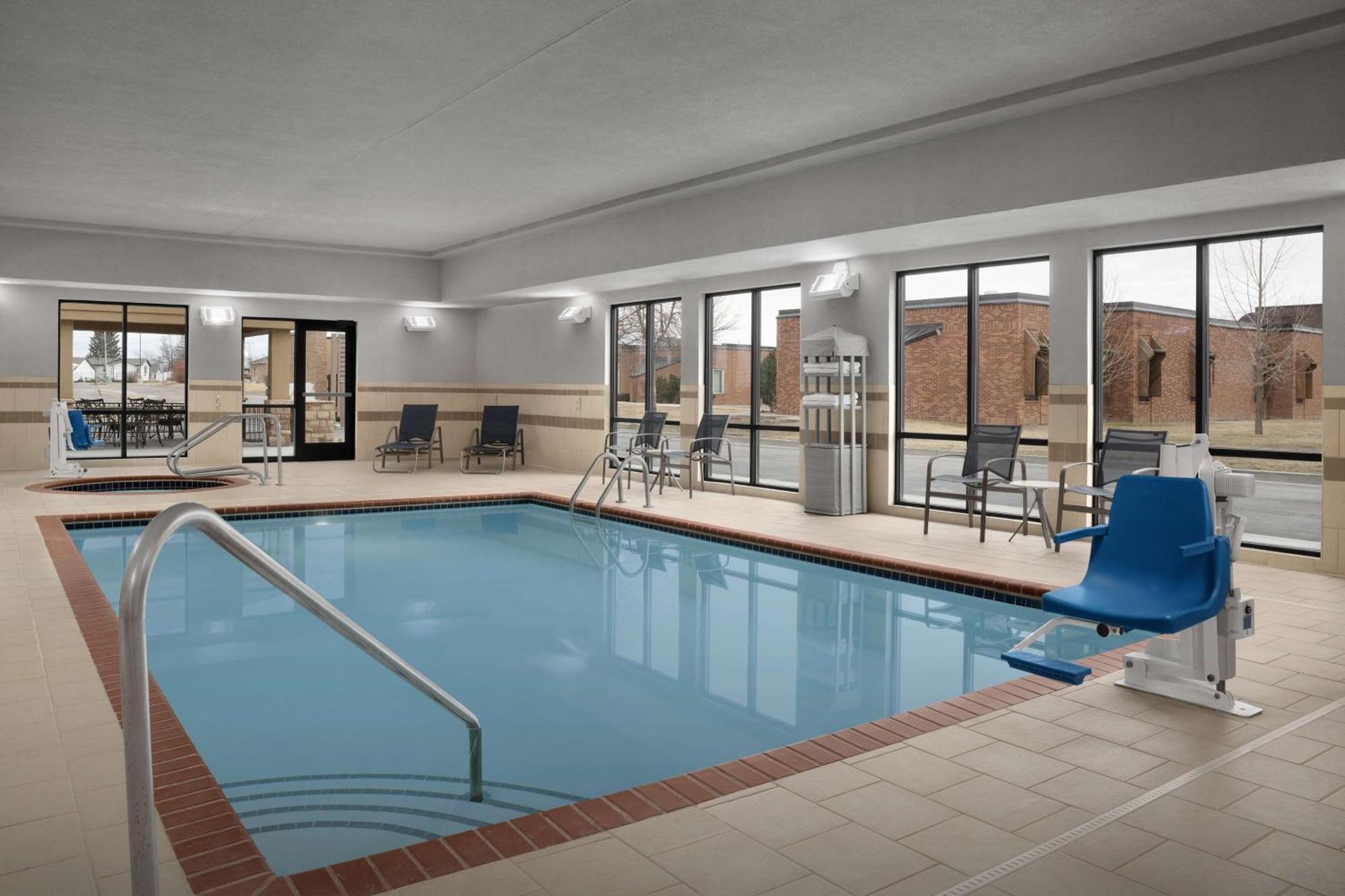 Hotel Hampton &